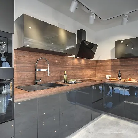 Ferienhaus Moderne, Luxurios Ausgestattete Mit Pool, Whirlpool, Klimaanlage Und Wifi Fur 10 Personen *